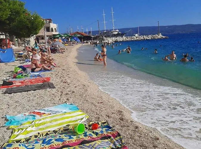 Lana Beachfront Apartamento Sumpetar