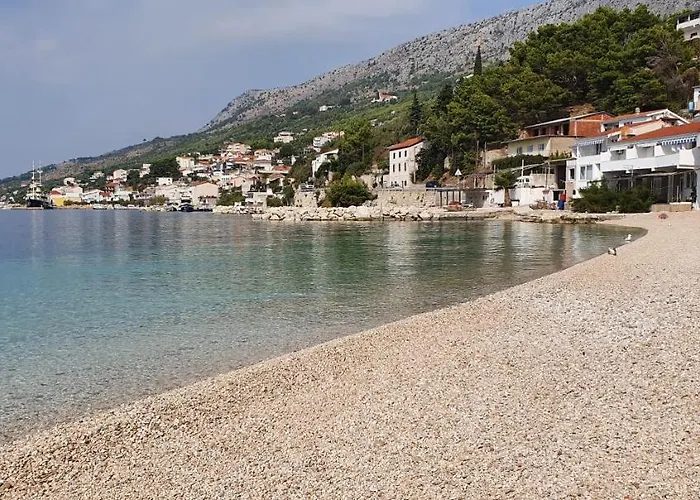 Lana Beachfront Appartement *